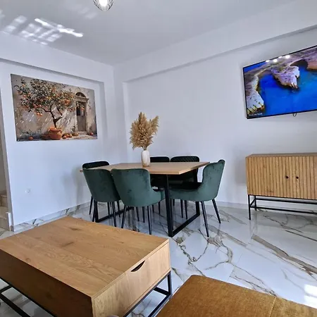 Ferienhaus Marti Home, 250m From The