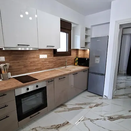 Marti Home, 250m From The Nikiti (Sithonia)